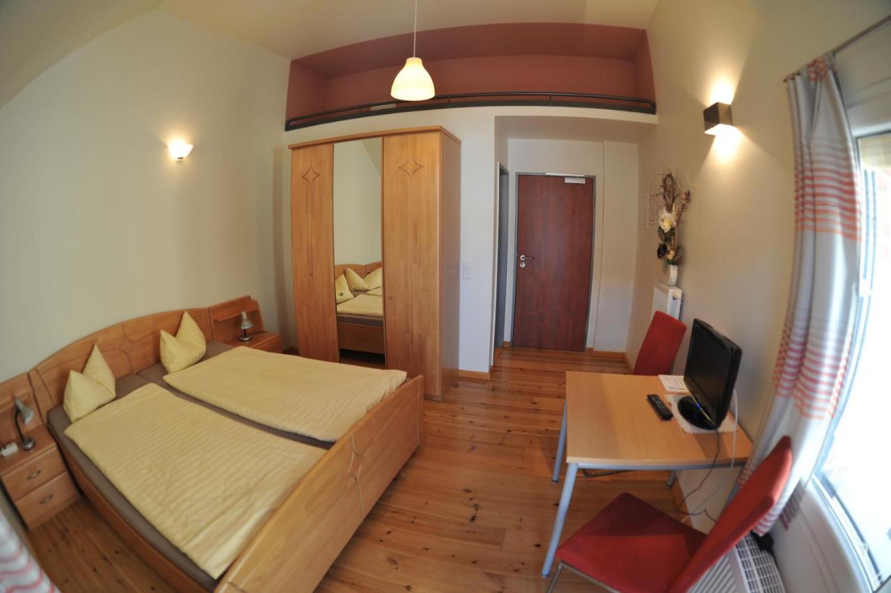 Hof Maerkische Heide Hostel Brandenburg  Bagian luar foto